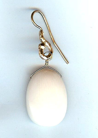 Ivory Egg Hammerwire