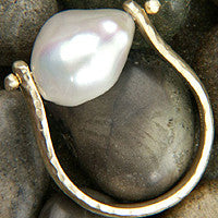Pearl Hammered Ring