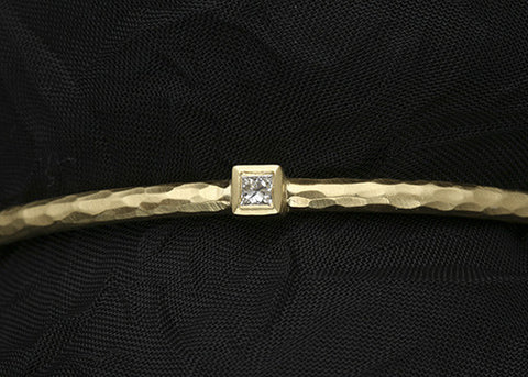 Tara DiamondContessa Bangle(.15ctw)(18k)