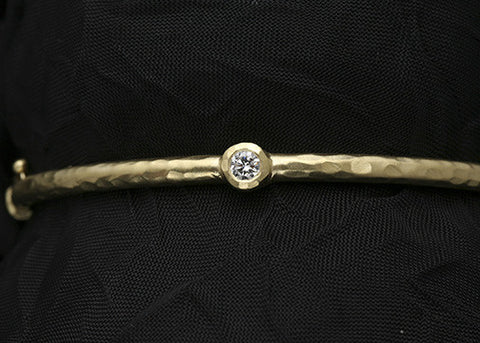 Tara DiamondGyre Bangle(.15ctw)(18k)