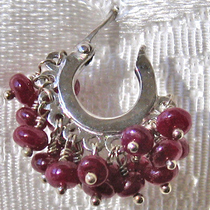 Smooth Ruby Double Fringe Baby Hoop(18k)