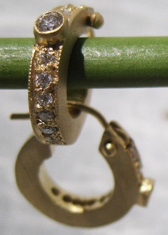 Diamond Pave Baby Hoop(.28ctw)(18k)