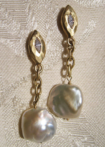 Countess Diamond Chain Baroque CoinPearl Earring(.30ctw)(18k)