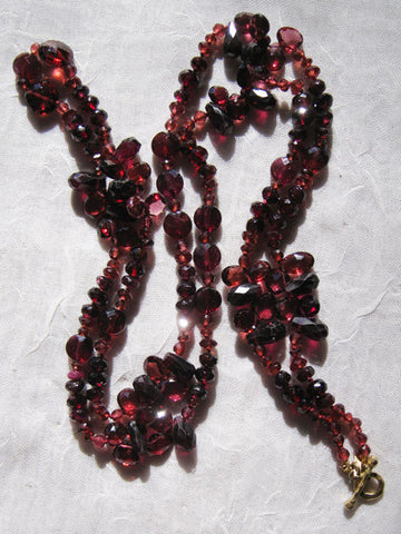 Garnet 26" Flapperette(14k)